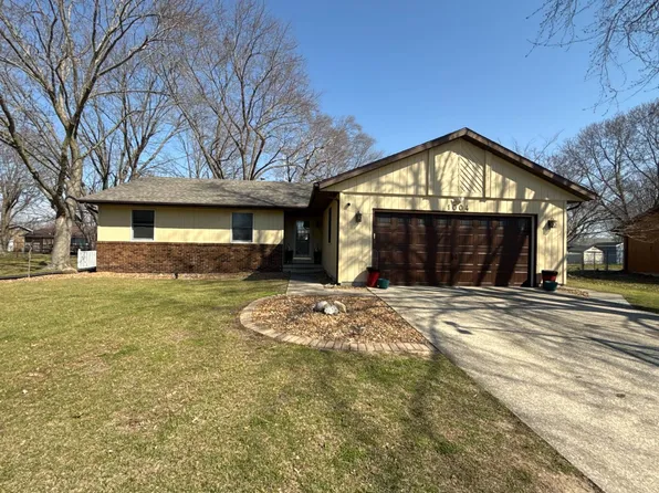 1004 Shenandoah Ave, Effingham, IL 62401