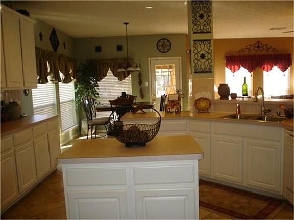 5th image of 7534 Rainforest Trail Dr