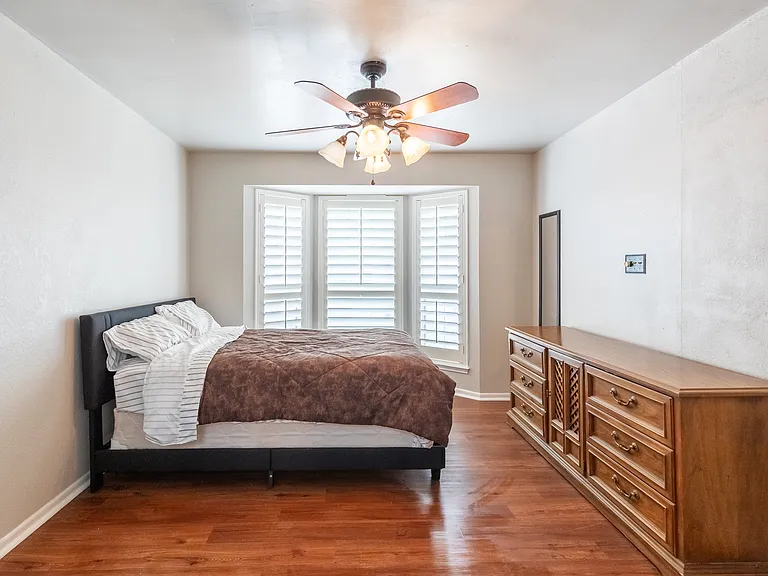 857 Chaucer Dr — Photo 21