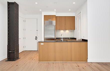 2nd image of 71 Nassau St APT 2B