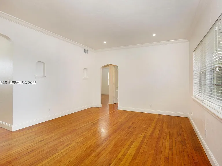 237 Madeira Ave #1 — Photo 3