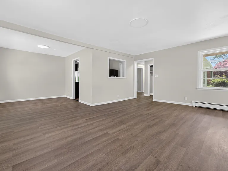 2206 S Courtland Ave — Photo 5