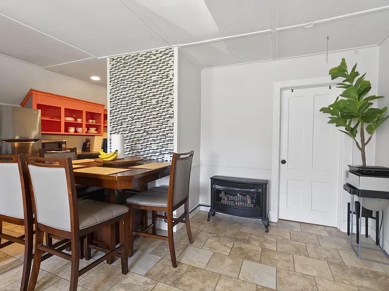 67 5th St #3 — Photo 14