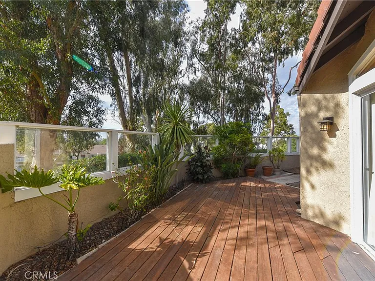 145 Stanford Ct #35 — Photo 40