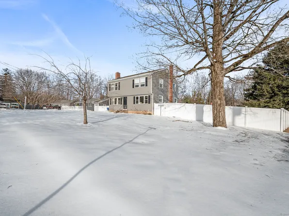 2 Elizabeth Court, Wallingford, CT 06492