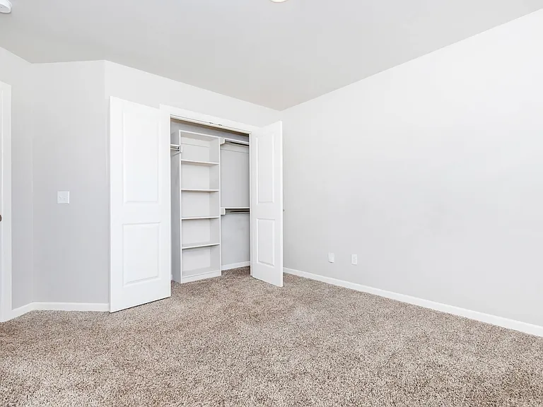 13500 Bluejacket Dr — Photo 14