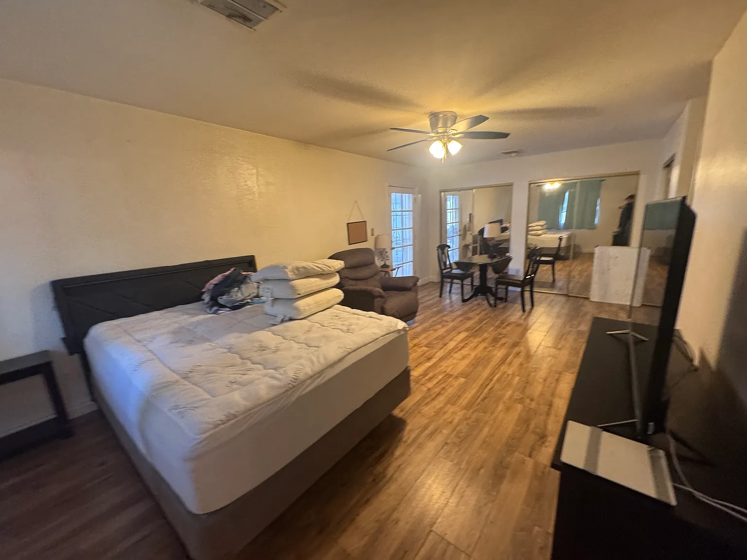 5137 W Christy Dr — Photo 3