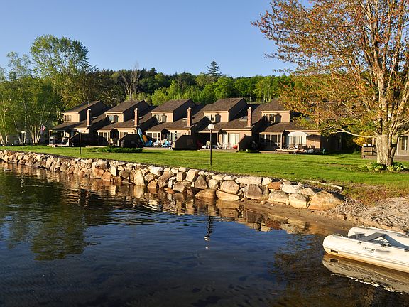 Water's edge townhouse