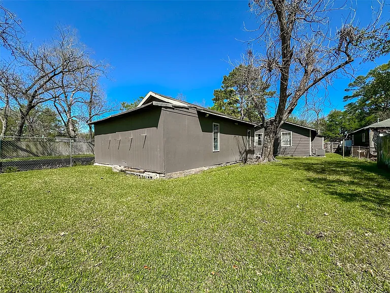 132 Grothe Ln — Photo 35