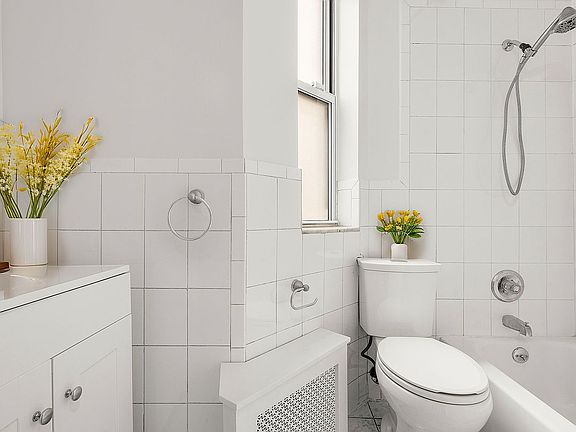 5th image of 568 Saint Marks Ave APT 1A