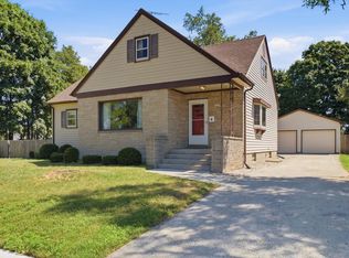 1605 S 18th STREET, Manitowoc, WI 54220