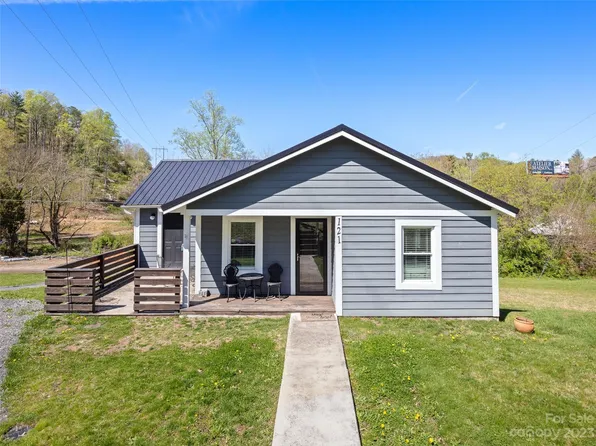 121 Christian Creek Rd #123, Swannanoa, NC 28778