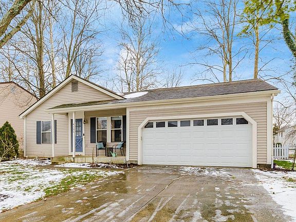3rd image of 4135 Willow Hollow Dr