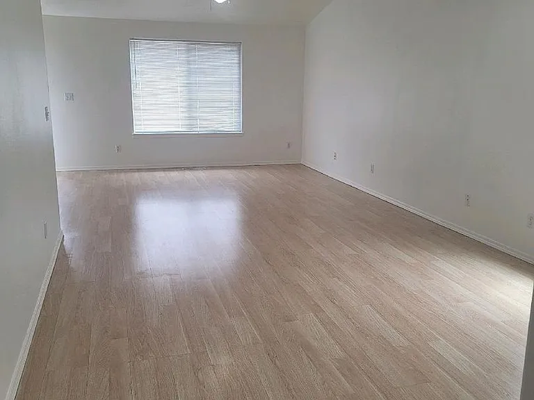 4963 Selway St NE — Photo 2