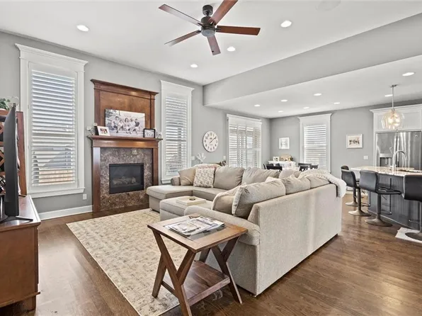 5508 Bowersock Dr, Lawrence, KS 66049