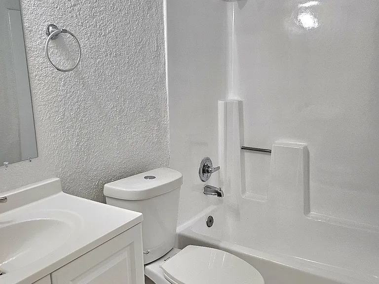 510 E Hatcher Rd #201 — Photo 15