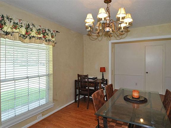 5th image of 9706 Cantertrot Dr