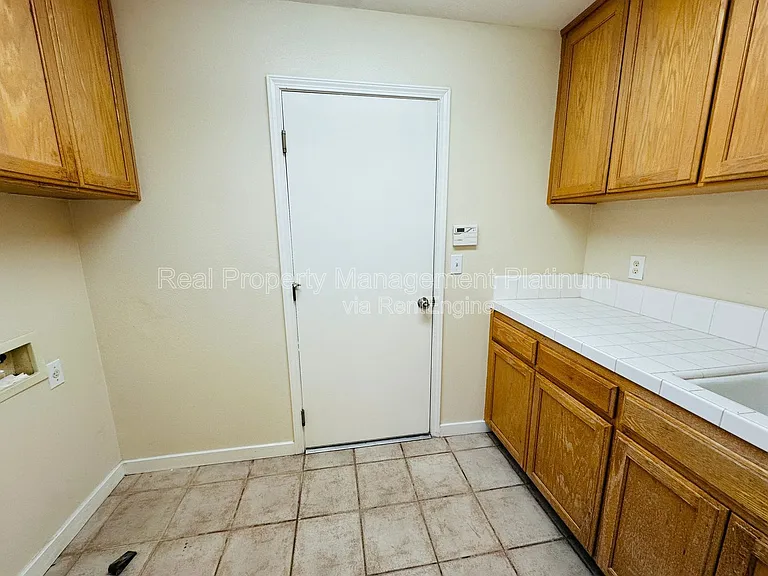 2012 Riverview Dr — Photo 19