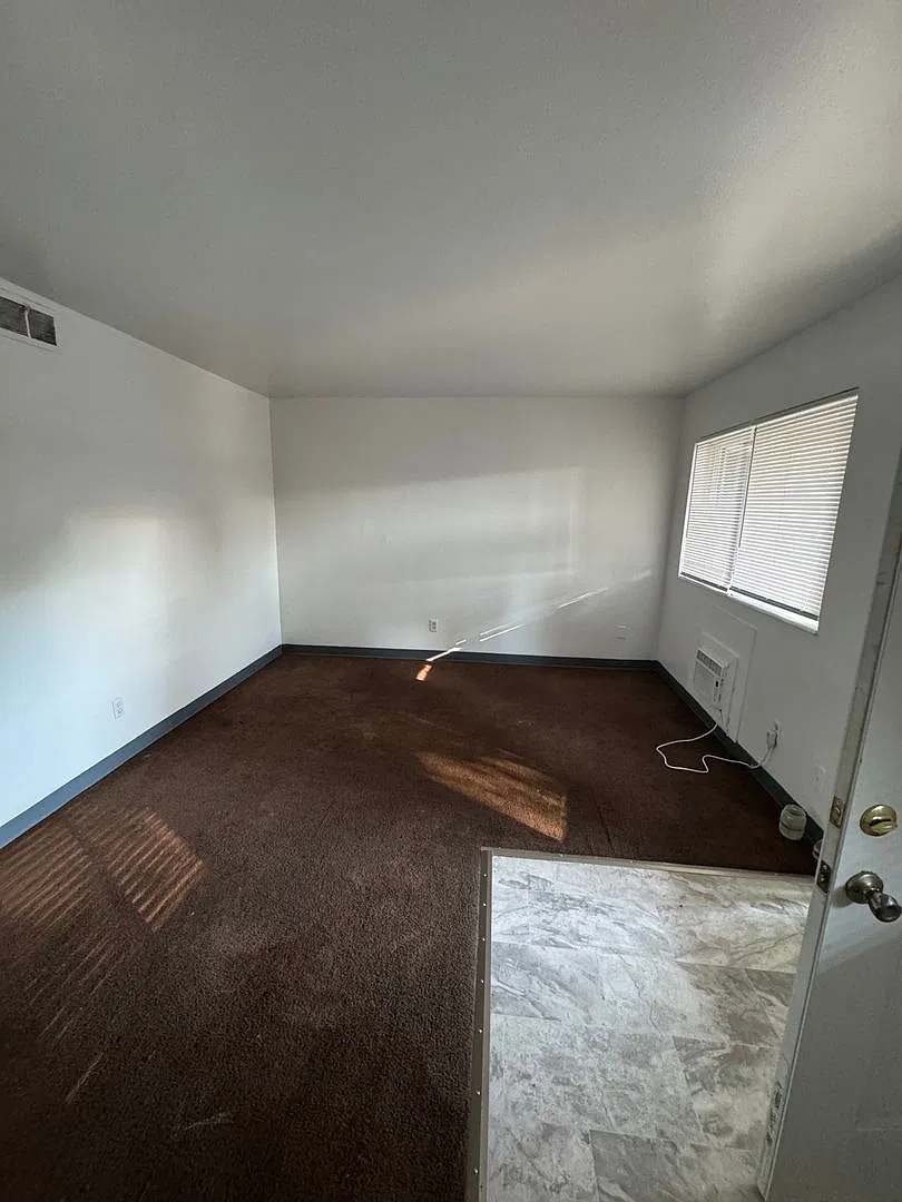 Emerling Apartments — Photo 2