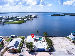 4741/4743 Pine Island Rd NW, Matlacha, FL 33993