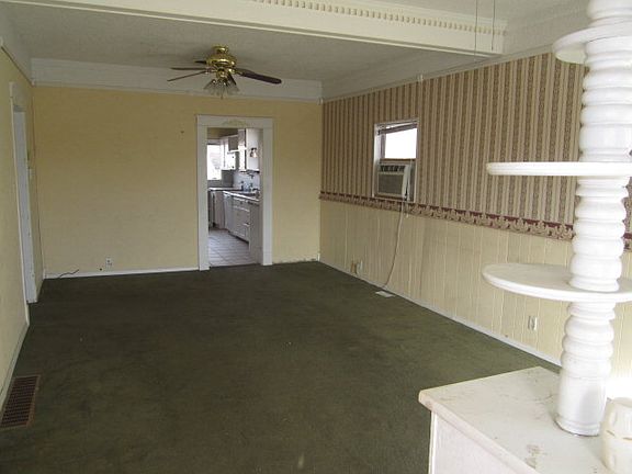 5th image of 1517 E 3rd St