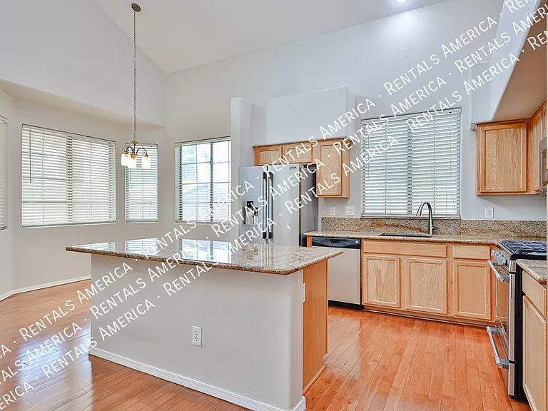 9710 S 45th Ave — Photo 13