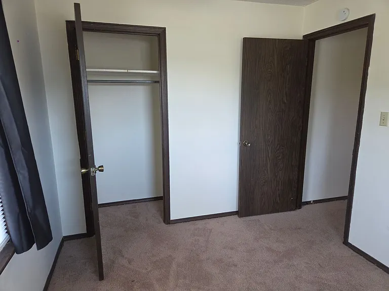 306 Southampton Dr — Photo 10