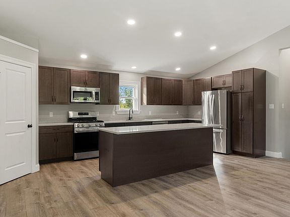 4th image of 31 Cook Road