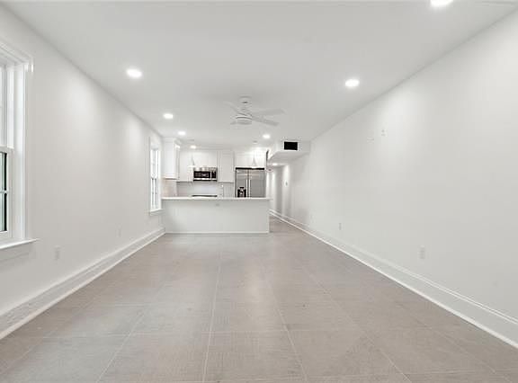 3rd image of 712 Washington Ave #101