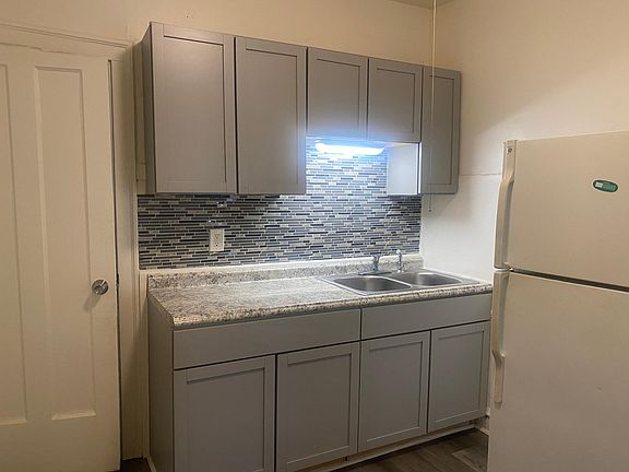4th image of 7257 S King Dr #1
