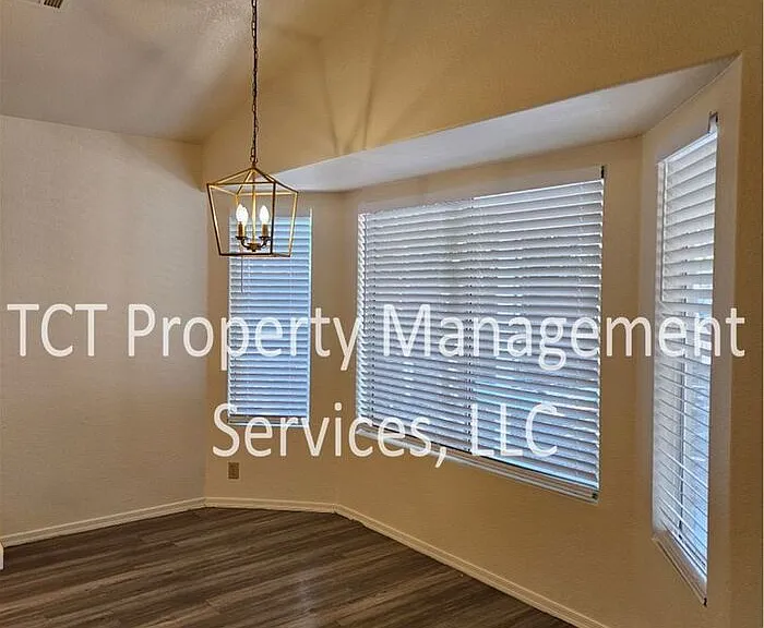 6464 E Russell St — Photo 7