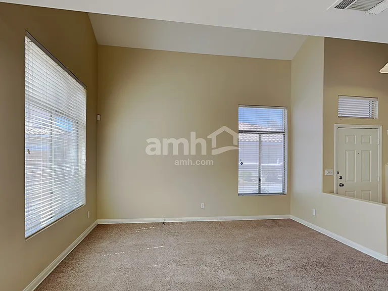 193 Caswell Ct — Photo 8