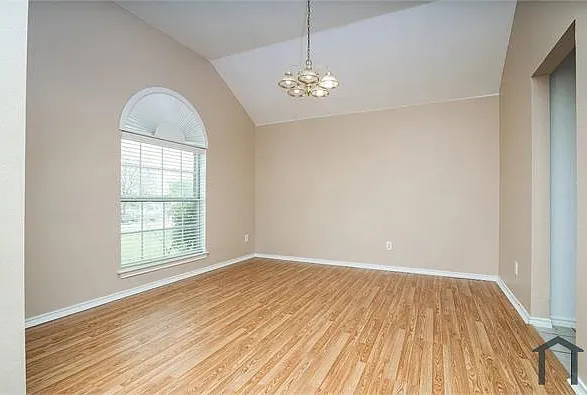 7309 Normandy Rd — Photo 13
