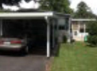 28 Hill St, Franklin, NC 28734