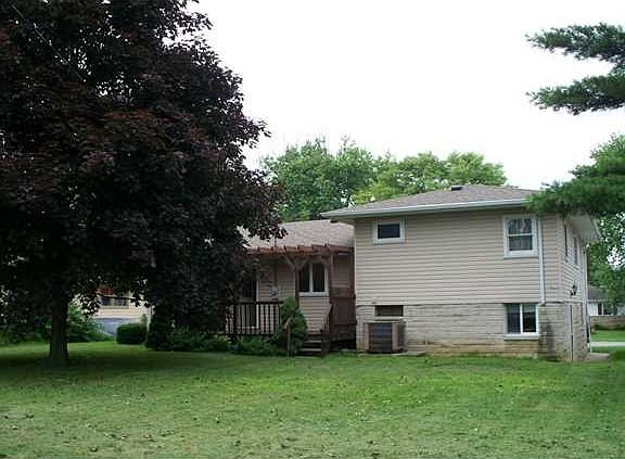 3rd image of 111 Millcreek Dr