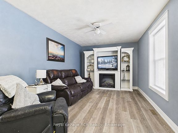 4th image of 96 James St