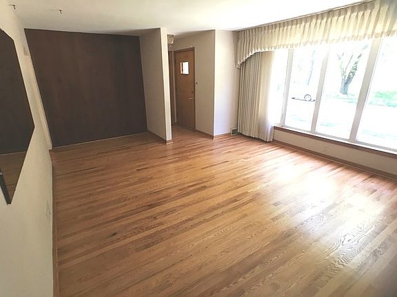 2nd image of 10729 S Avenue D