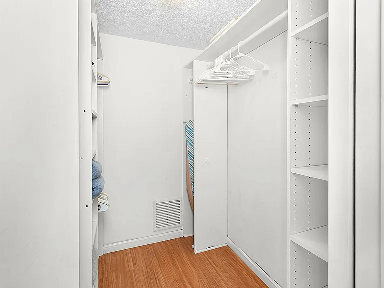 221 NE Plantation Rd #211 — Photo 20