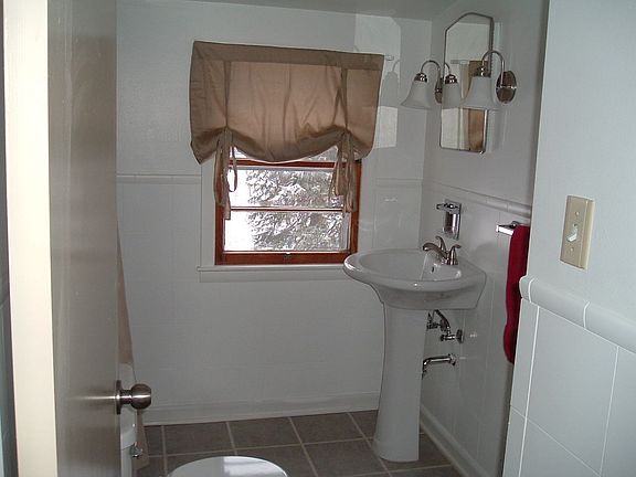4th image of 1615 S Ivy Trl