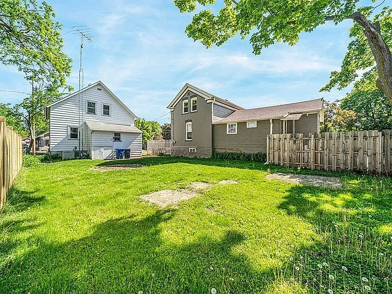 1319 Winnebago Ave — Photo 20