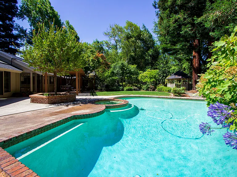 955 Kelley Ct — Photo 39