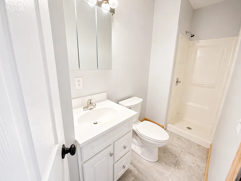 378 Hawkes Ave — Photo 8