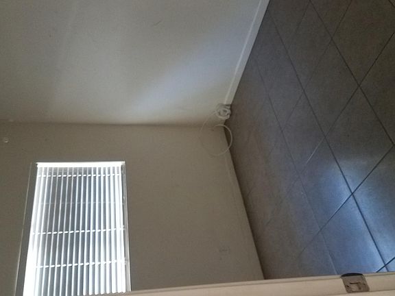 2nd image of 648 Waverly Pl APT D