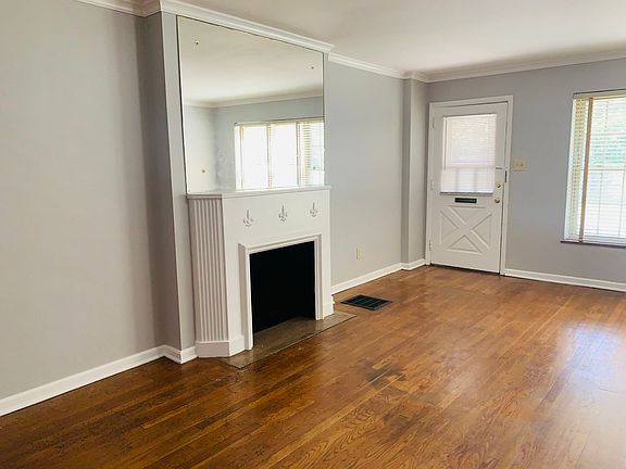 3rd image of 1099-1105 Euclaire Ave #1103