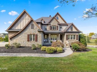 3642 Jackson Pointe Dr, Louisville, TN 37777