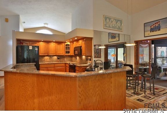 3rd image of 3901 S Cree Dr