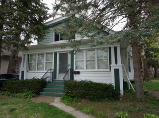917 N Ash St, Waukegan, IL