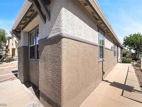4th image of 178 Cloud Cover Ave