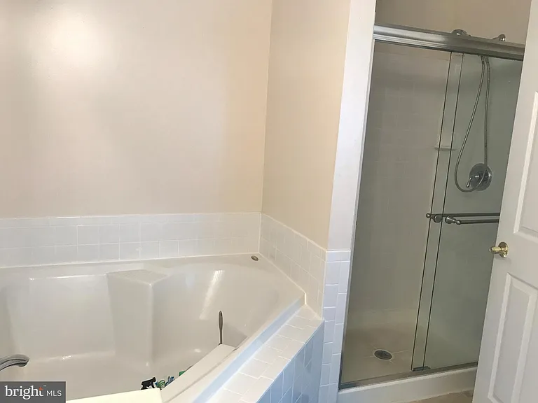 8010 Duck Pond Ter — Photo 19