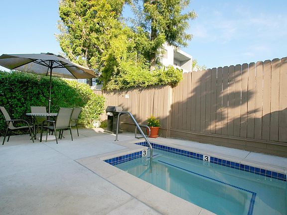 2nd image of 11123 Aqua Vista St APT 101